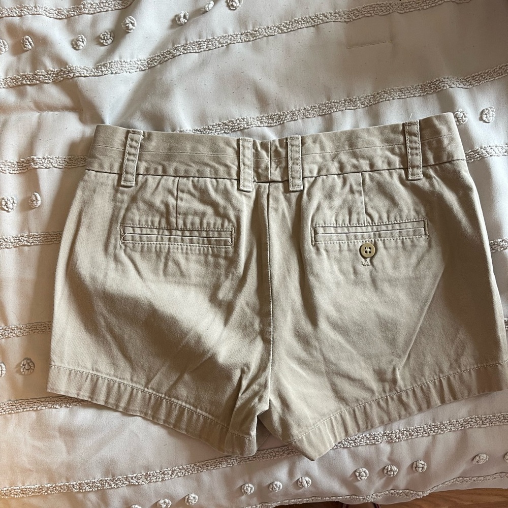khaki shorts